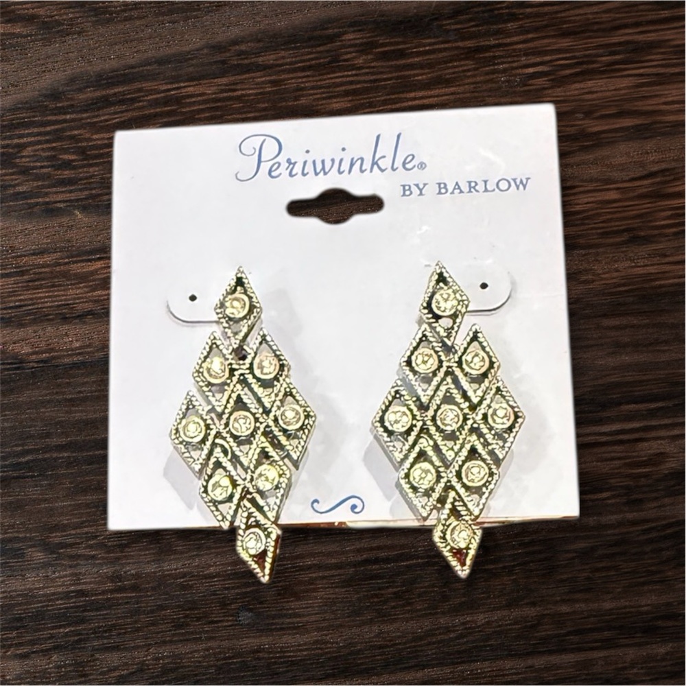 Periwinkle by Barlow silver tone pewter  Geometric Earrings